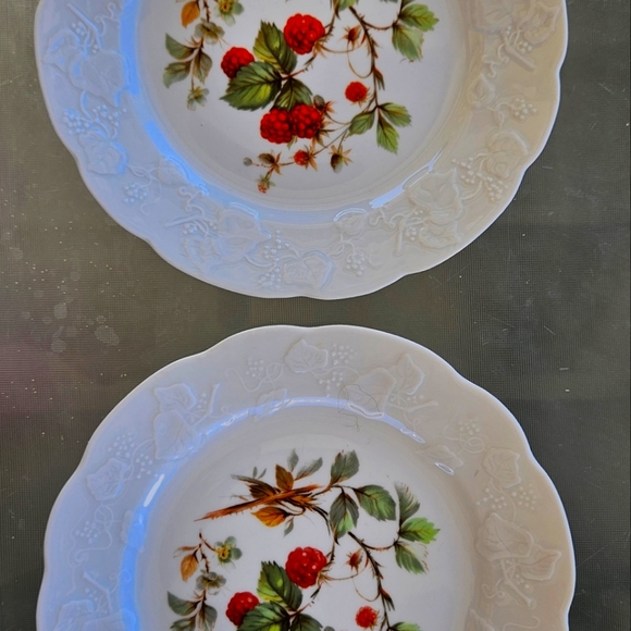 Dansk International France Dessert/Salad Plates Vintage Ivy, Berries & Vine - Picture 9 of 12